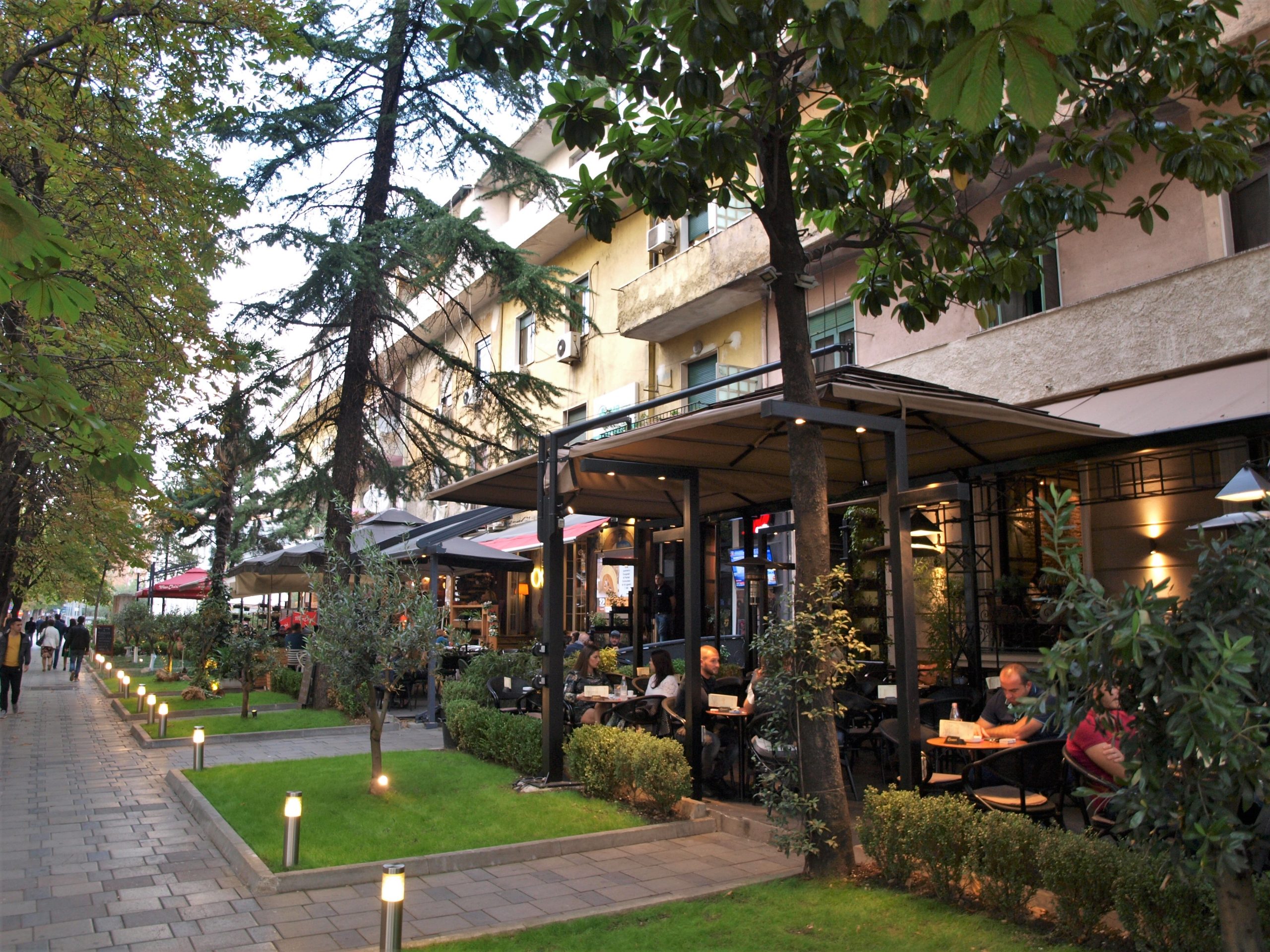 Şehir yaşamı, kafe ve yaya alanı - Yaşam Masası